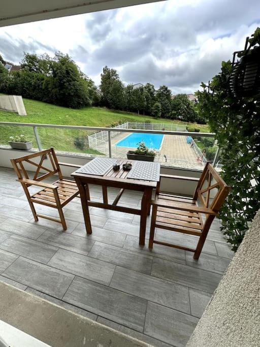 Appartement Cosy Avec Balcon Et Piscine Besançon Buitenkant foto